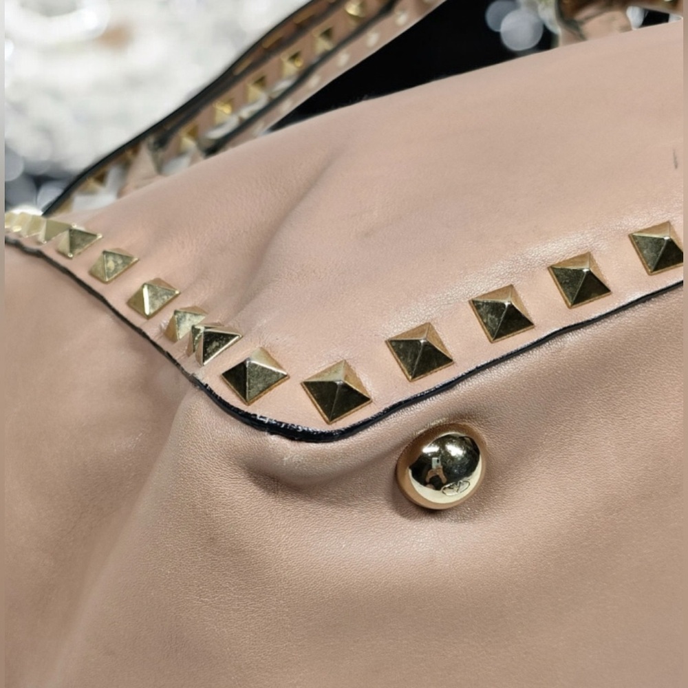 Valentino Garavani Rockstud Leather 2 Way Bag 🤩❤️ - Picture 11 of 13